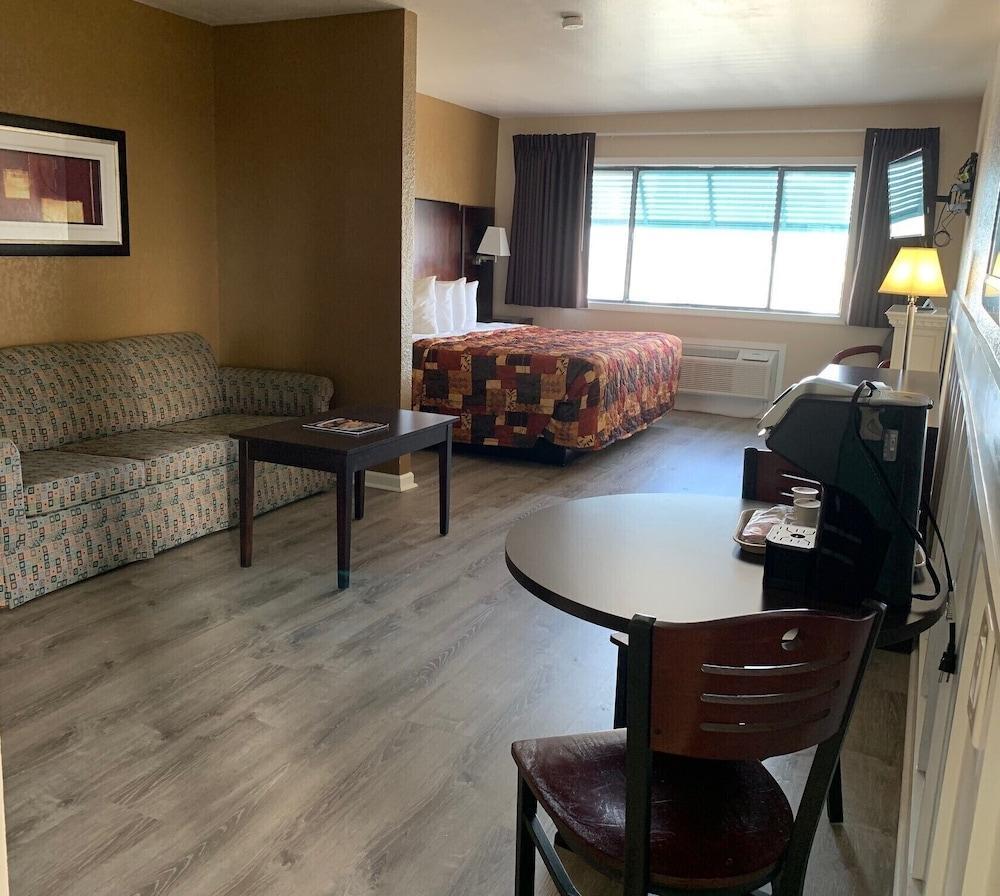 Rodeway Inn & Suites נאגס הד מראה חיצוני תמונה