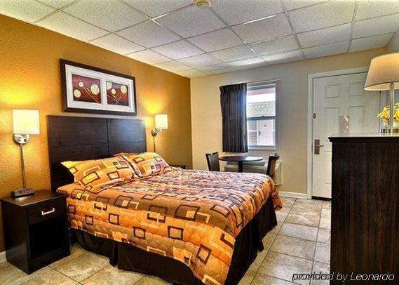Rodeway Inn & Suites נאגס הד חדר תמונה