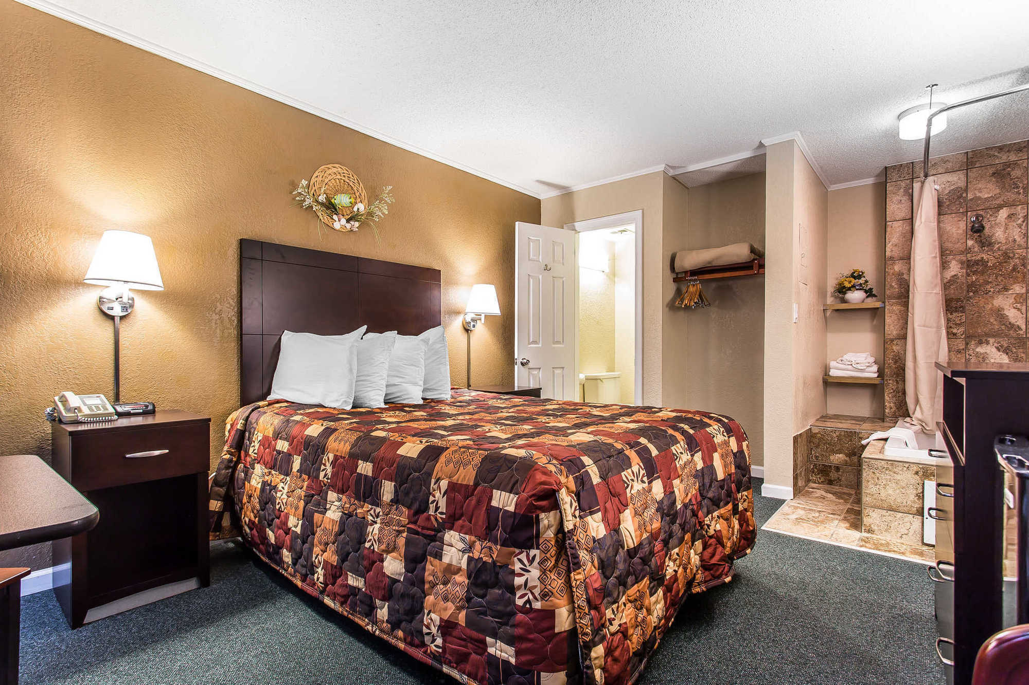 Rodeway Inn & Suites נאגס הד חדר תמונה