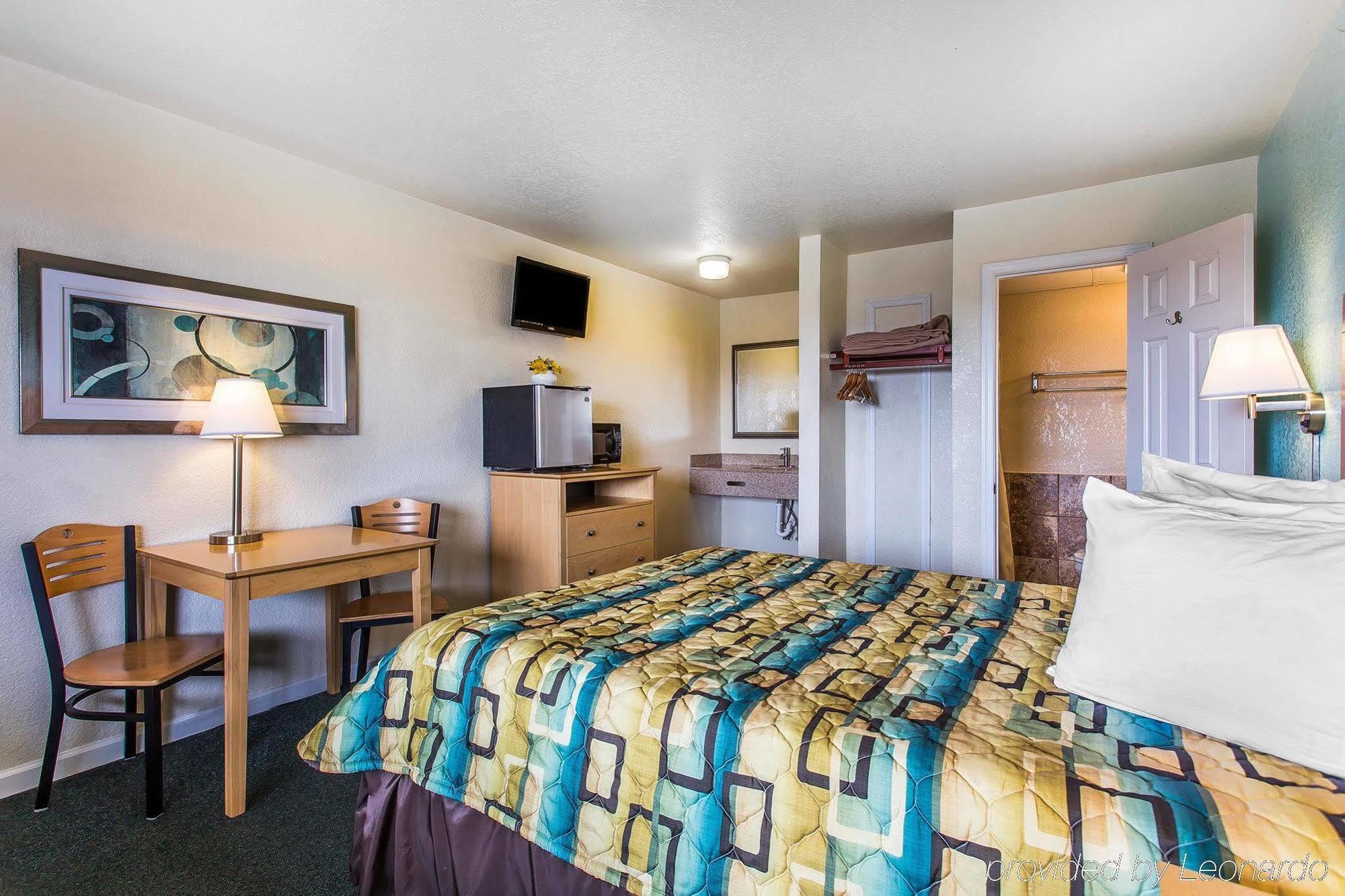 Rodeway Inn & Suites נאגס הד מראה חיצוני תמונה