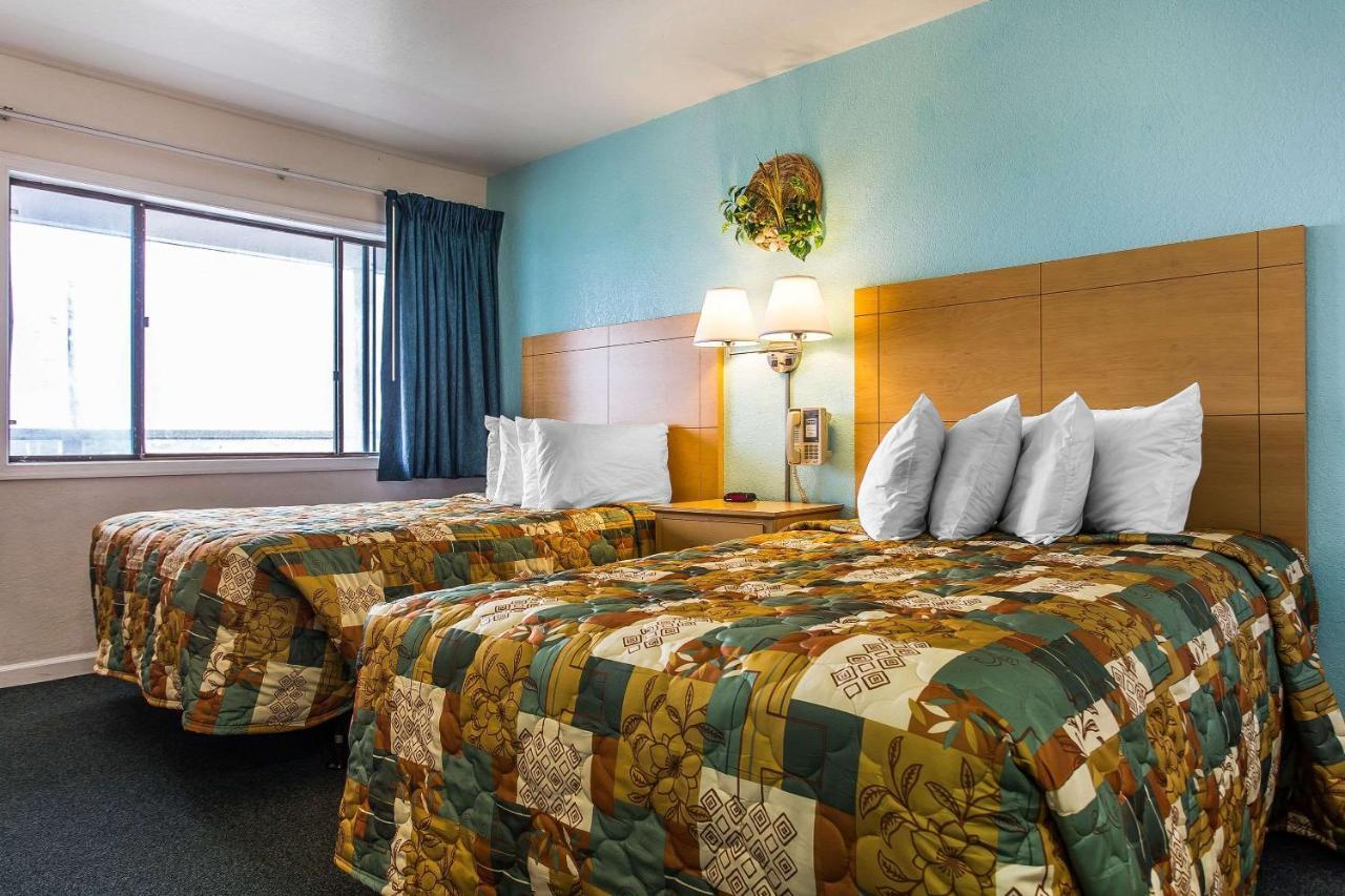 Rodeway Inn & Suites נאגס הד מראה חיצוני תמונה