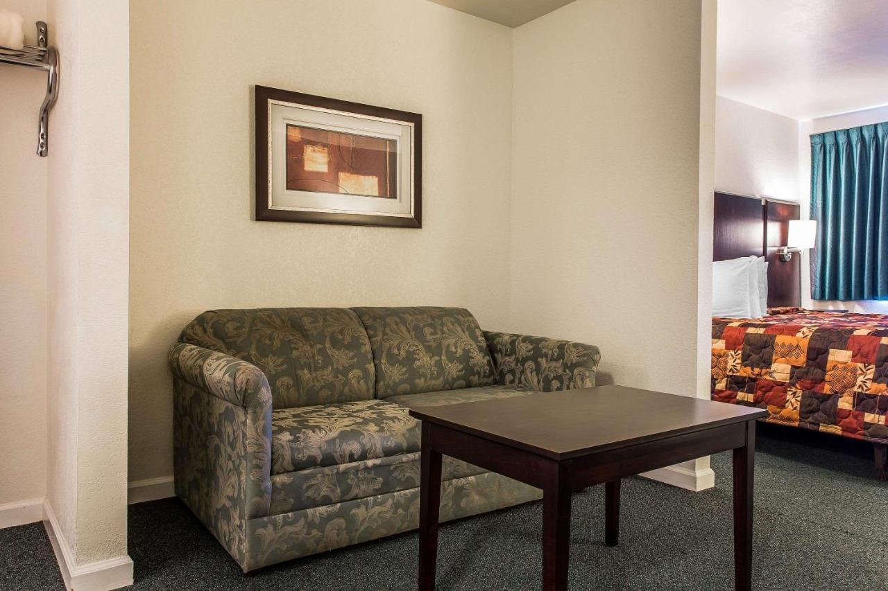 Rodeway Inn & Suites נאגס הד מראה חיצוני תמונה